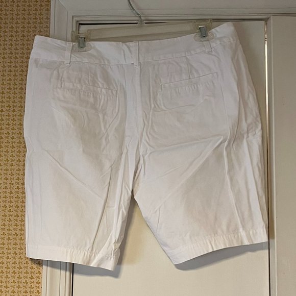 Loft White Cotton Shorts, 9 Inch Inseam  - 10 - Picture 3 of 5